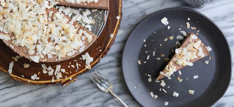 Vegan coconut cocoa cheesecake - Dr. Axe