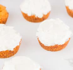 Carrot cake cupcakes