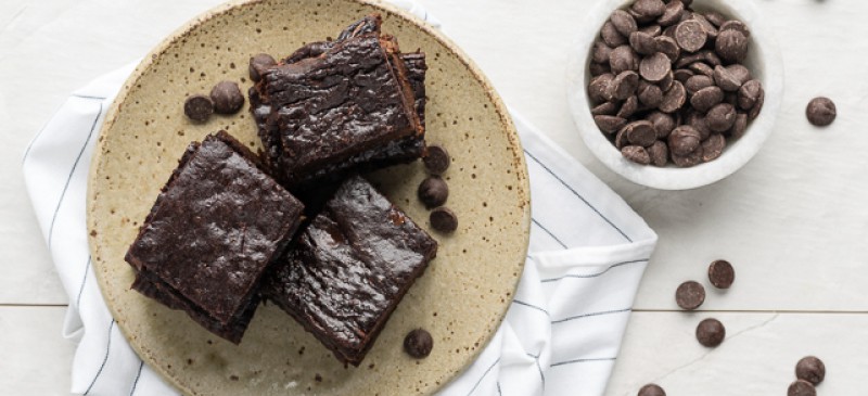 Zucchini brownies - Dr. Axe