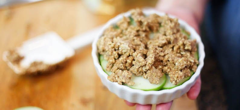 Gluten-free apple crisp - Dr. Axe